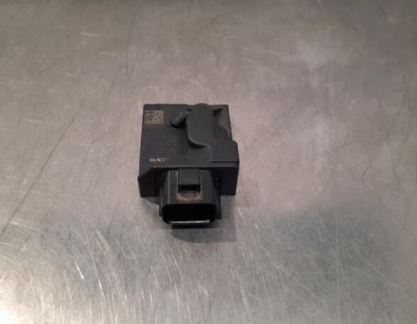 Fuel Pump Relay VOLVO V60 II (225)