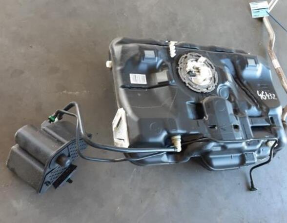 Tank Mercedes-Benz GLA X156 A2464702901 P16958381