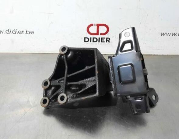 Engine Mount Bracket HYUNDAI i30 Estate (PDE)