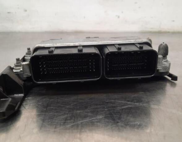 Control unit for engine PEUGEOT 5008 II (MC_, MJ_, MR_, M4_)