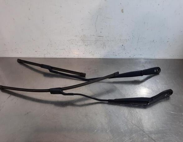 Wiper Arm VOLVO V40 Hatchback (525, 526), VOLVO V40 Cross Country (526)