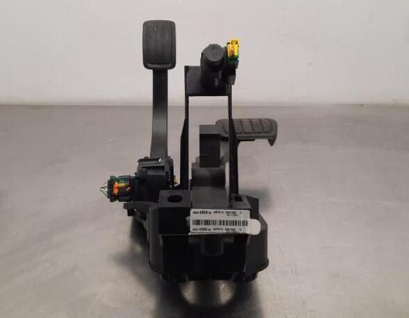 Pedal Assembly PEUGEOT 308 III (FB_, FH_, FP_, F3_, FM_)