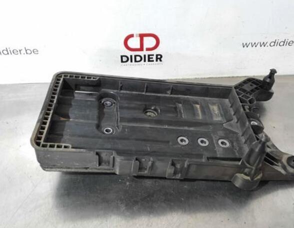 Batterijhouder VW TIGUAN (AD1, AX1), VW TIGUAN ALLSPACE (BW2), VW TOUAREG (CR7)