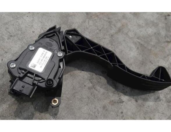 Accelerator pedal RENAULT TWINGO III (BCM_, BCA_)