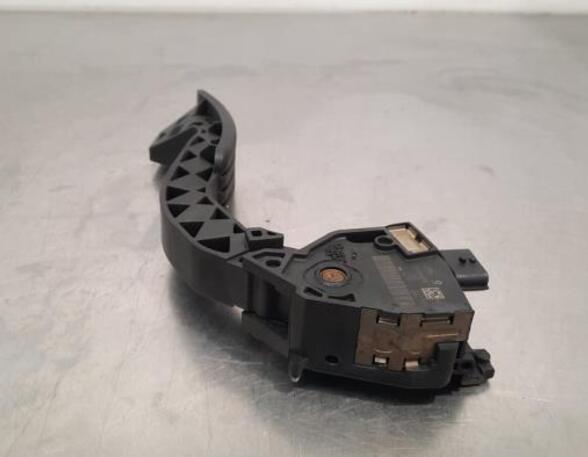 Accelerator pedal RENAULT TRAFIC III Van (FG_)