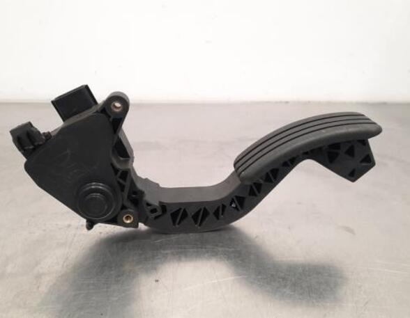 Accelerator pedal RENAULT TRAFIC III Van (FG_)