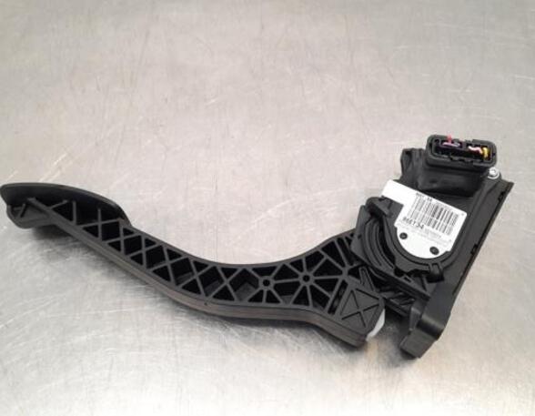 Accelerator pedal PEUGEOT 308 III (FB_, FH_, FP_, F3_, FM_)