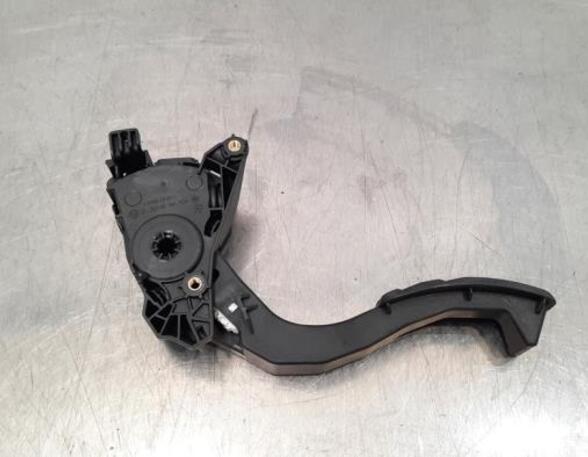 Accelerator pedal RENAULT CLIO V (B7_)