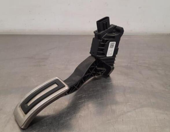 Accelerator pedal VW PASSAT (3G2, CB2)