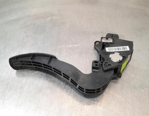 Accelerator pedal RENAULT MEGANE IV Grandtour (K9A/M/N_)