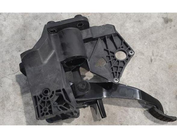 Accelerator pedal RENAULT TWINGO III (BCM_, BCA_)