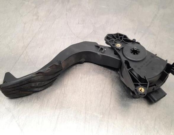 Accelerator pedal RENAULT CLIO V (B7_)