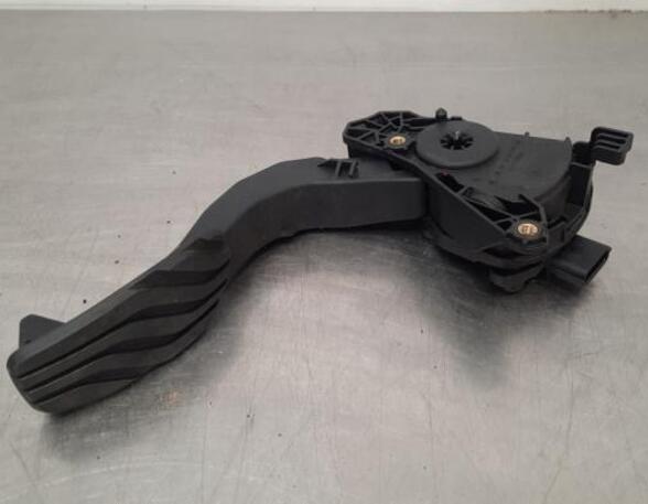 Accelerator pedal RENAULT CLIO V (B7_)