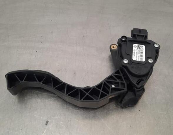 Accelerator pedal RENAULT CLIO V (B7_)