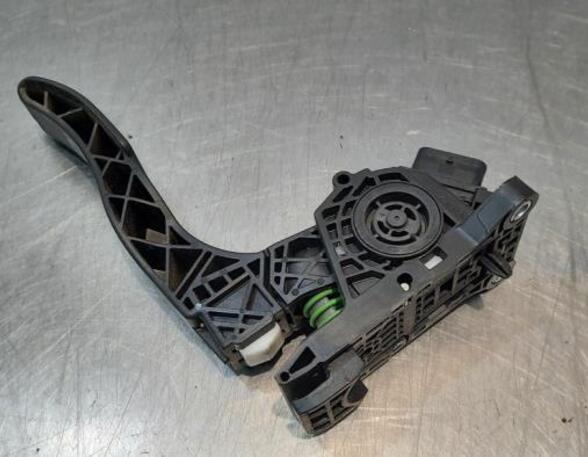 Accelerator pedal MERCEDES-BENZ SPRINTER 4-t Van (B907, B910)