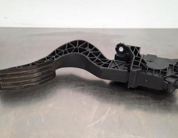 Accelerator pedal VOLVO XC40 (536)