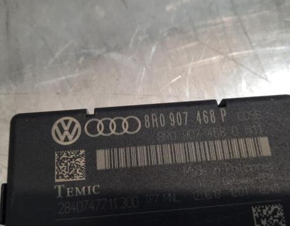 Control unit gateway AUDI A5 Convertible (8F7)