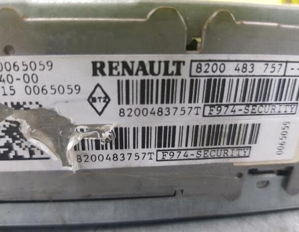 Radio Renault Clio II B 8200483757 P9073542