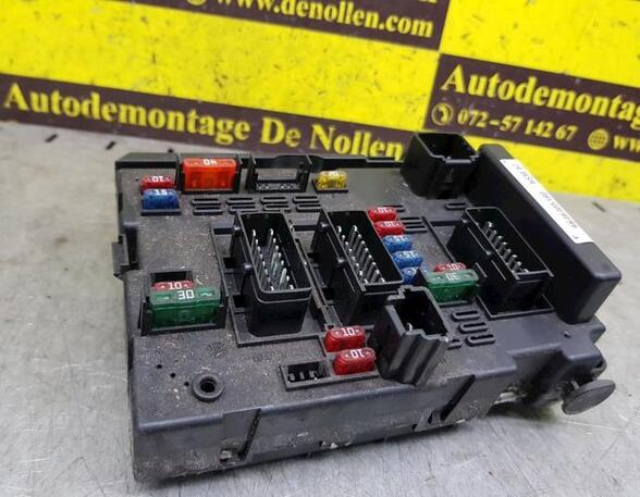 Fuse Box PEUGEOT 307 (3A/C)