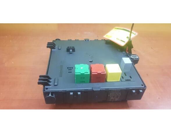 Fuse Box OPEL Signum (--)