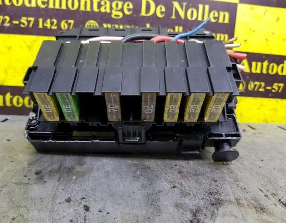 Fuse Box PEUGEOT 308 SW I (4E, 4H), PEUGEOT 308 I (4A, 4C)