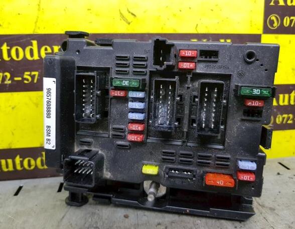 Fuse Box PEUGEOT 308 SW I (4E, 4H), PEUGEOT 308 I (4A, 4C)