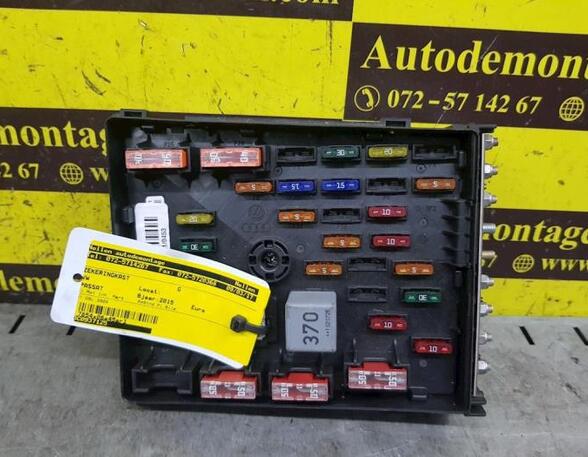 Fuse Box VW Passat (3G2, CB2)