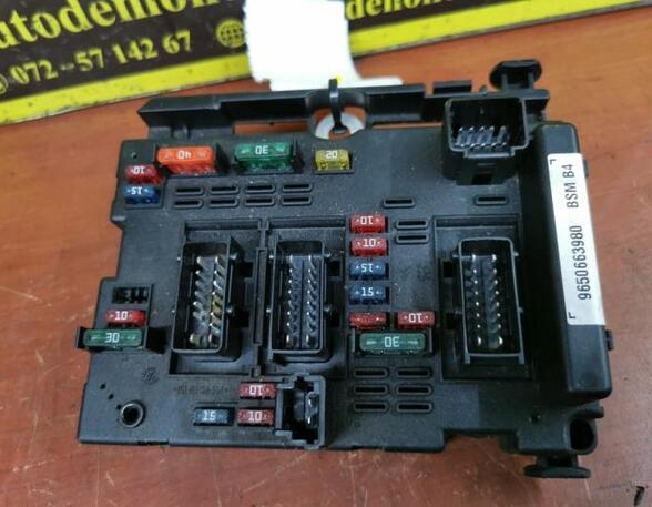 Fuse Box PEUGEOT 307 (3A/C), PEUGEOT 307 Break (3E)