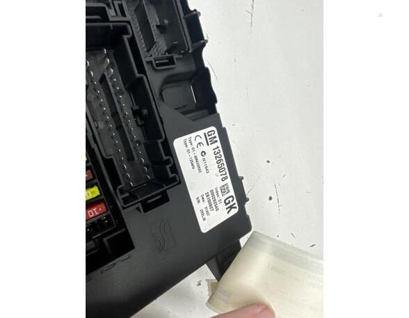 Fuse Box OPEL Corsa D (S07)