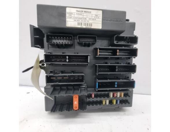 Fuse Box OPEL VECTRA C GTS (Z02), OPEL VECTRA C (Z02)