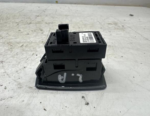 Switch for window winder BMW 1er (F21)