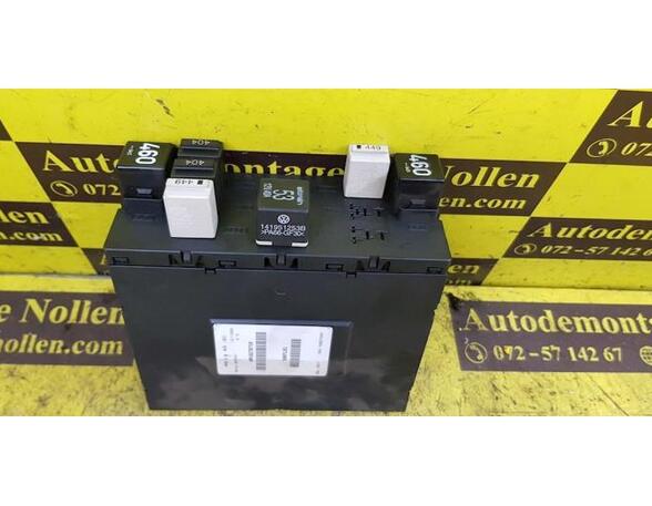 Control unit for door drawing support VW Touran (1T1, 1T2)