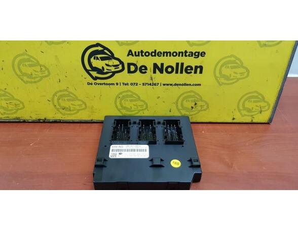 Control unit for door drawing support AUDI A1 (8X1, 8XK), AUDI A1 Sportback (8XA, 8XF)