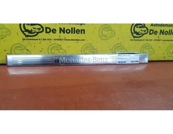 Trim Strip Bumper MERCEDES-BENZ E-Klasse (W212)