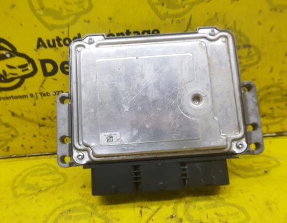 Control unit for engine FORD Fiesta VI (CB1, CCN)