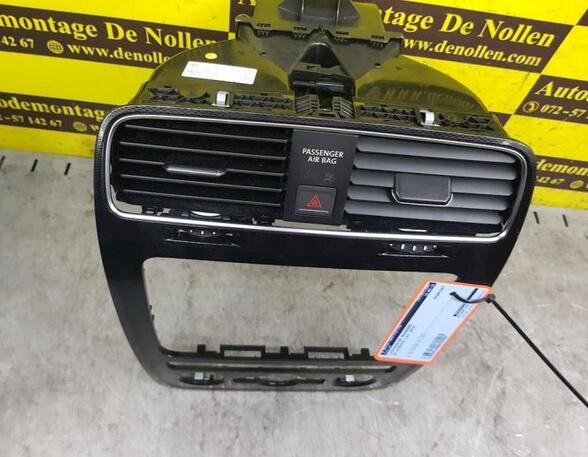 Dashboard ventilation grille VW Scirocco (137, 138)