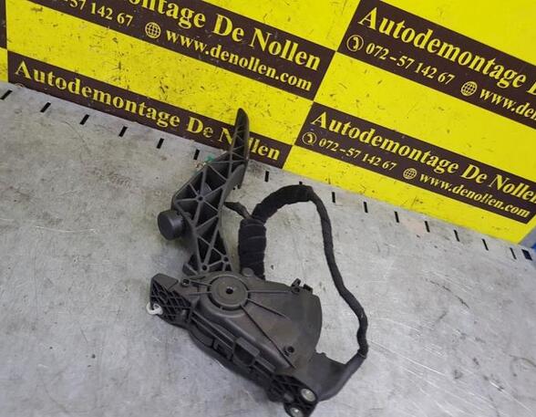 Accelerator pedal VW Multivan V (7EF, 7EM, 7EN, 7HF, 7HM, 7HN)