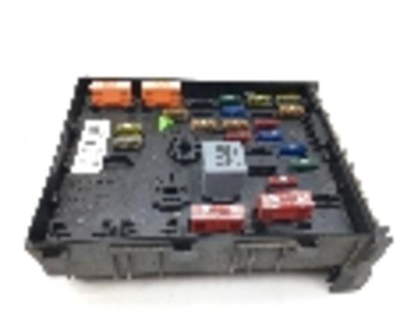 Fuse Box VW Passat Variant (3C5)