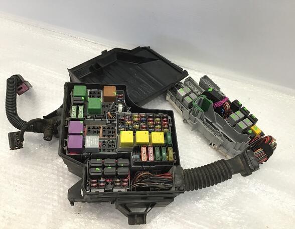 Fuse Box OPEL Corsa C (F08, F68)