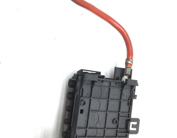 Fuse Box VW GOLF IV (1J1)