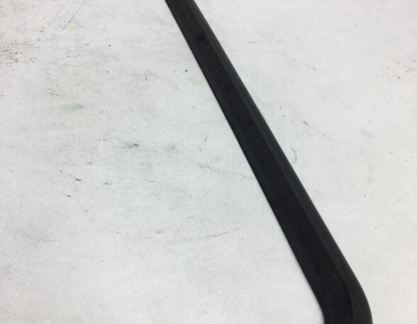 Trim Strip Bumper VW JETTA II (19E, 1G2, 165)