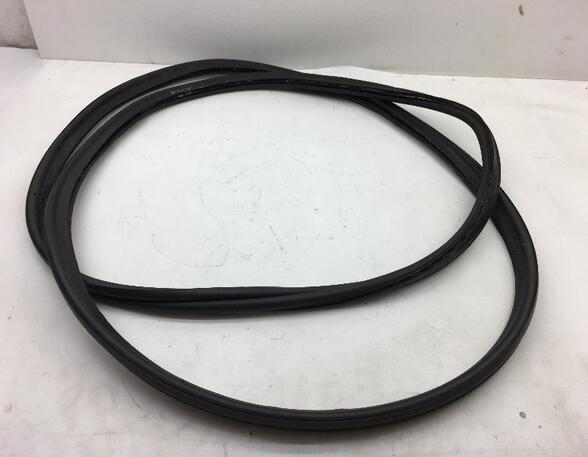 Boot / Trunk Lid Seal BMW 7 (E65, E66, E67)