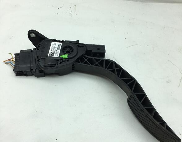 Accelerator pedal FORD Fiesta VI (CB1, CCN)