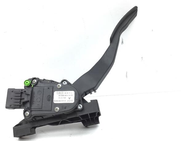 355803 Gaspedal MITSUBISHI Colt CZC Cabriolet (Z3B) A4543000304