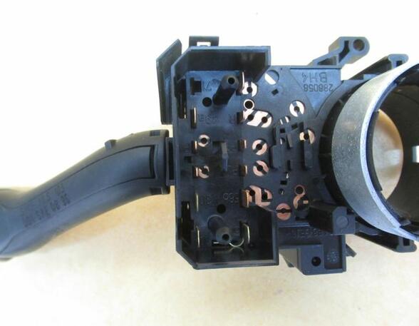 Turn Signal Switch SKODA Octavia I Combi (1U5)