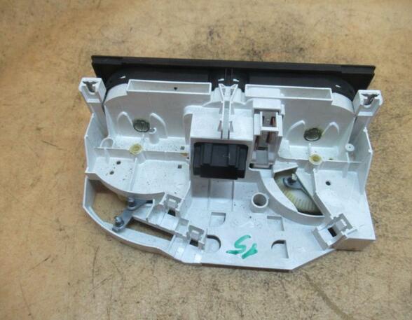 Air Conditioning Control Unit VW Passat (3B2)