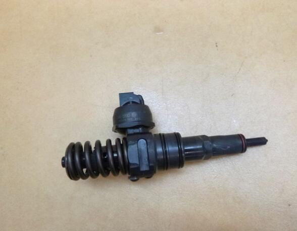 Injector Nozzle VW Transporter V Kasten (7EA, 7EH, 7HA, 7HH)