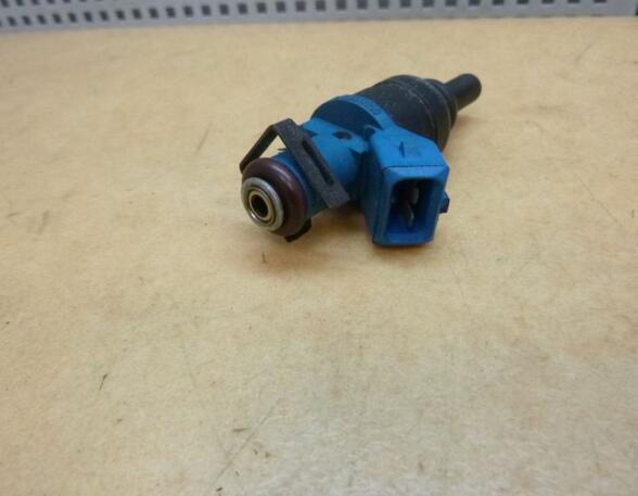 Injector Nozzle VW Passat Variant (3B5)