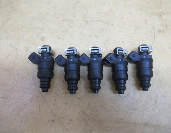 Injector Nozzle VW PASSAT (3B2)