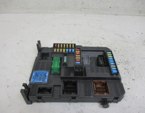 Fuse Box PEUGEOT 208 I (CA, CC)